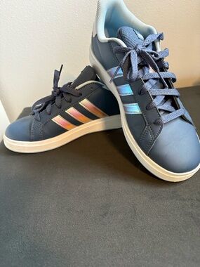 EUC kids size 5 Adidas Navy Grand Court  with Holographic Stripes